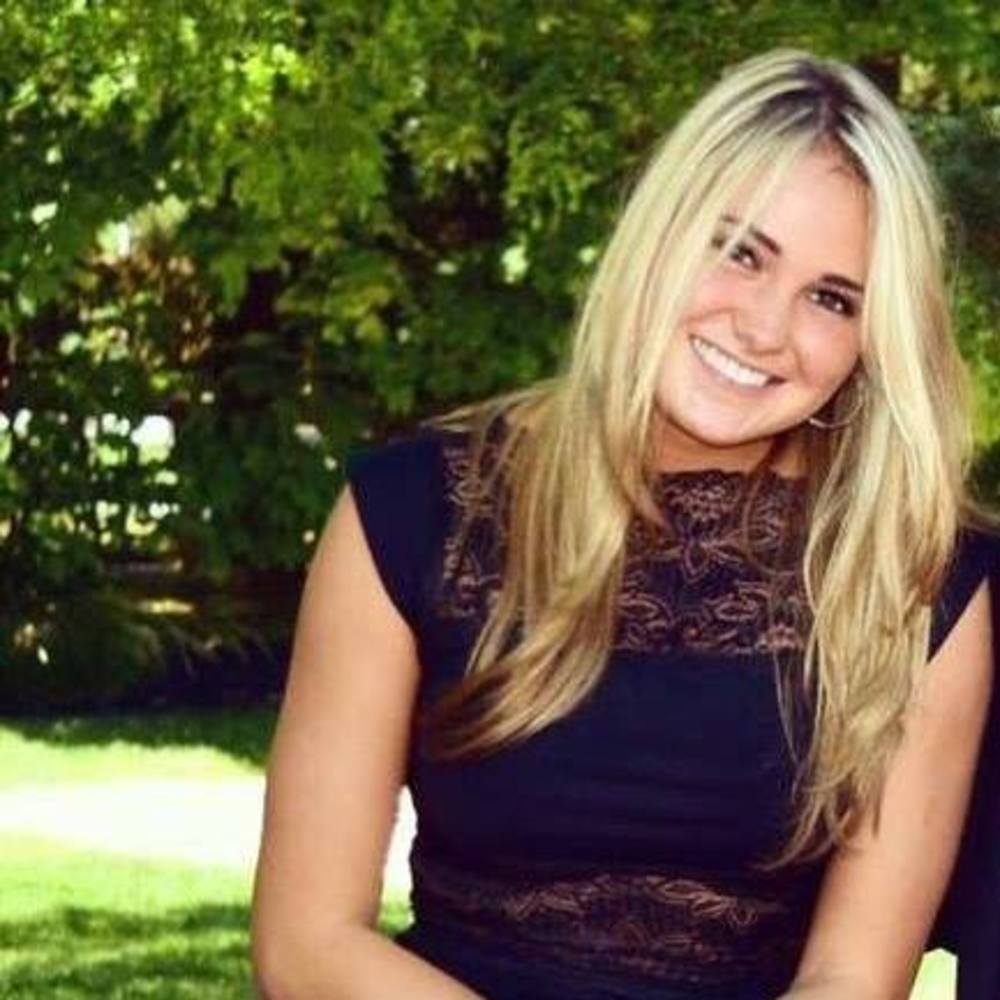 Meet your Posher, Nicole